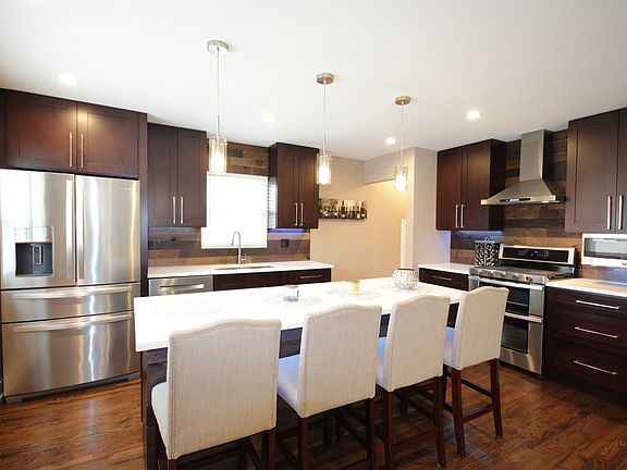 4th image of 2550 Sonia Ln