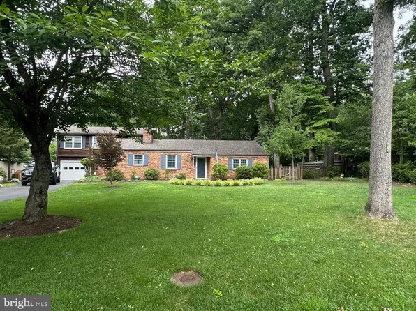 2332 Addison St, Vienna, VA 22180