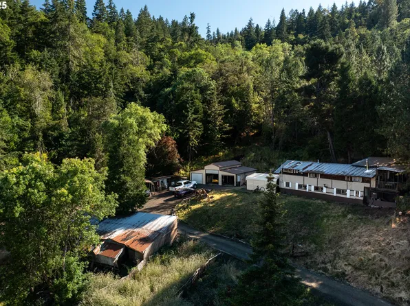 1896 SE Strong Ave, Roseburg, OR 97470