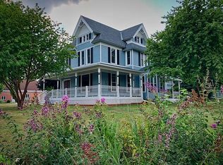 204 W Lyon Ave, Lake City, MN 55041