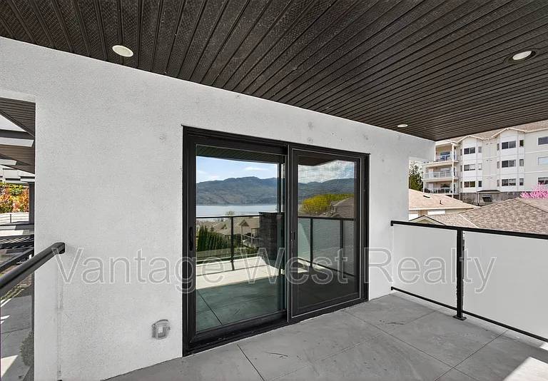 3859 Carrall Rd #1 — Photo 31