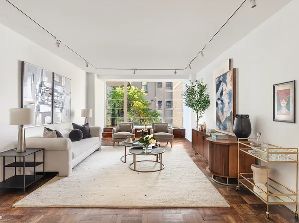 37 West 12th Street image 1 of 8