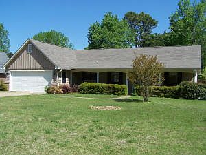 1st image of 53 Lakeover Dr E
