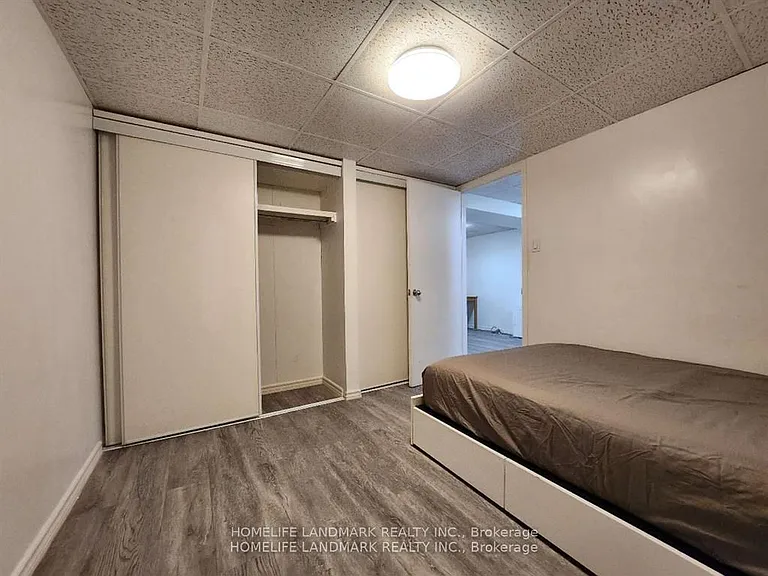 1500 Sandhurst Cir #24 — Photo 11