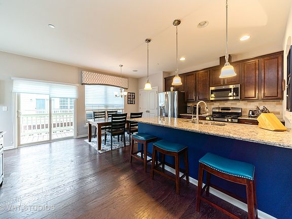 5th image of 477 Kenilworth Ave #477