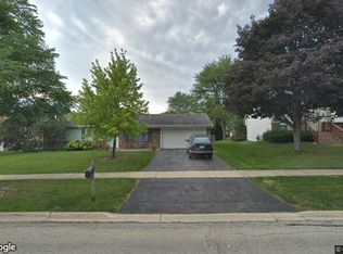 2315 Bayside Dr, Hanover Park, IL 60133