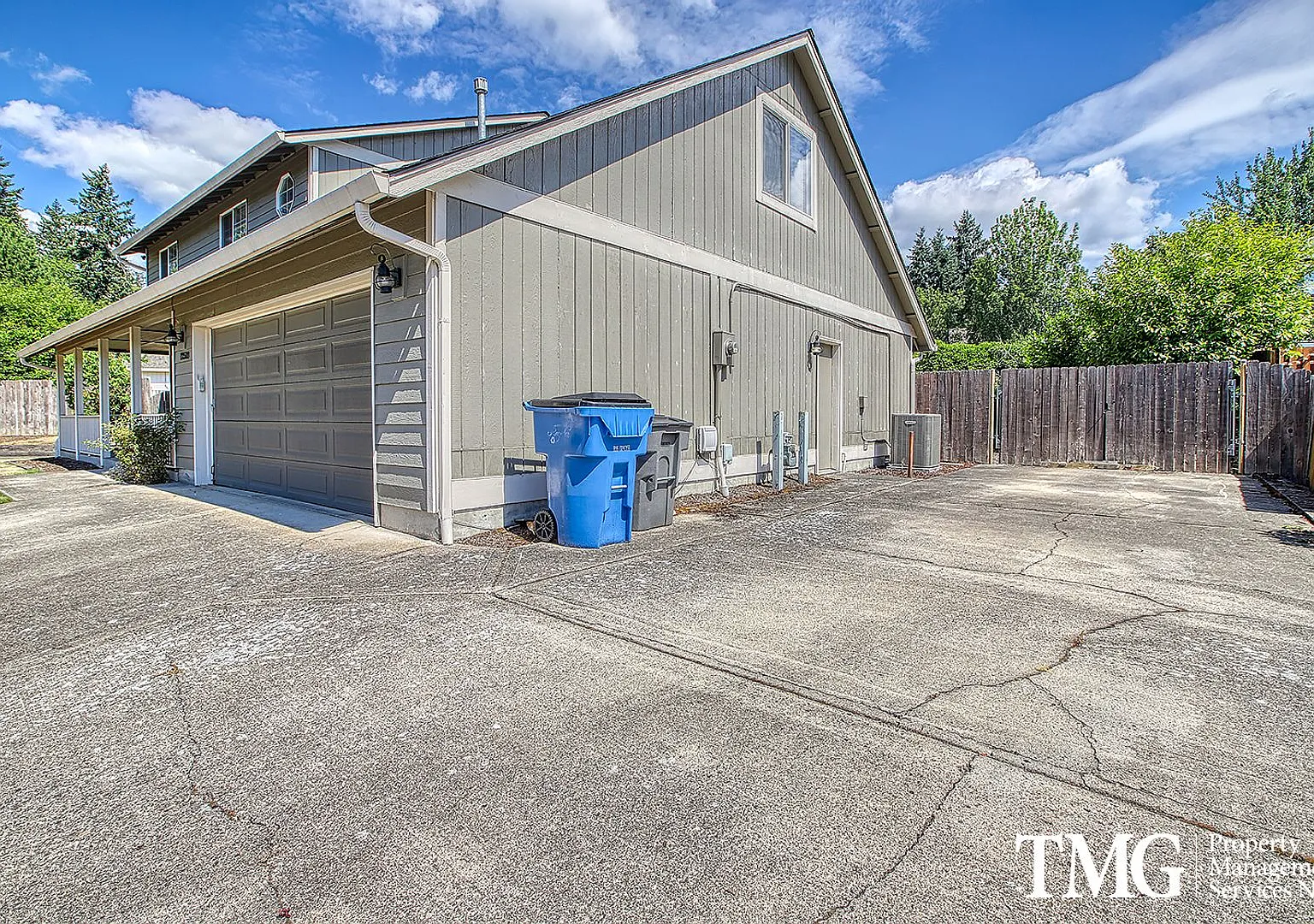 Charming Wildwood Home with Spacious Yard & Bonus Room — Photo 3