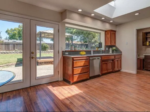 8095 Ruthwood Way, Orangevale, CA 95662