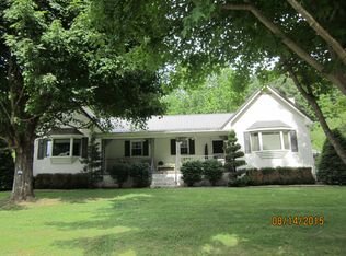 727 Howards Creek Rd, Sandy Hook, KY 41171
