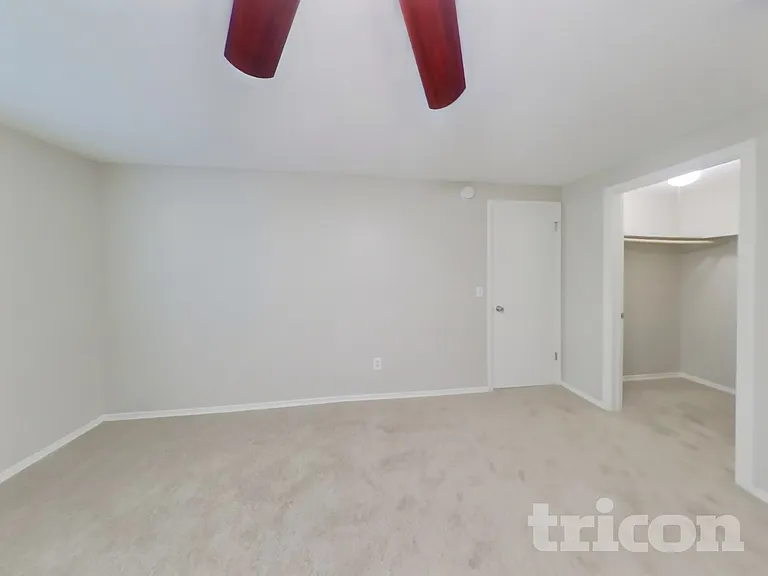 1641 Rhonda Dr — Photo 6