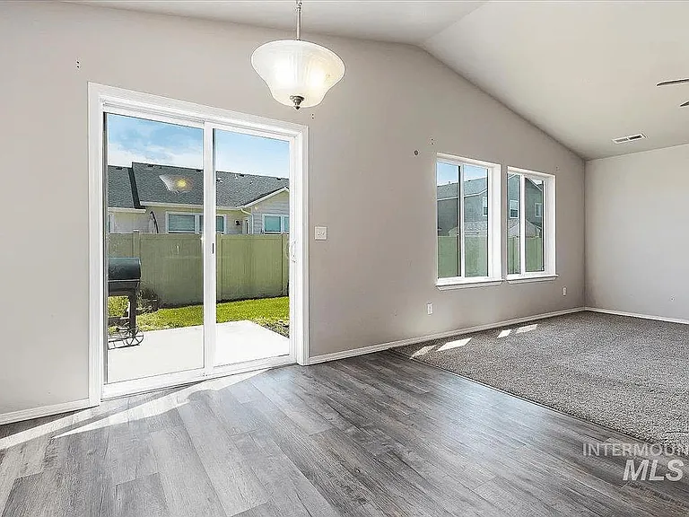 759 Pronghorn Dr — Photo 10