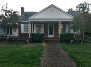 211 Cleveland Ave, Grover, NC 28073