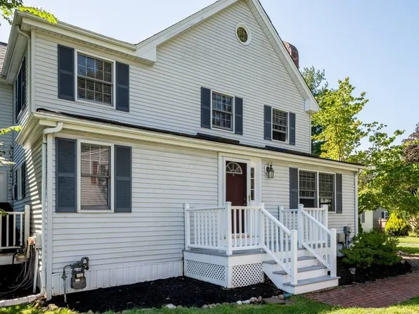 782 West St #1, Walpole, MA 02081