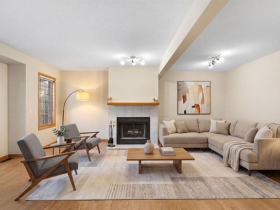 2nd image of 66 S Patina Point SW