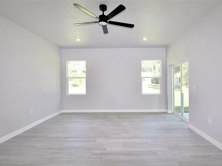 4000 Garienda Ave — Photo 18