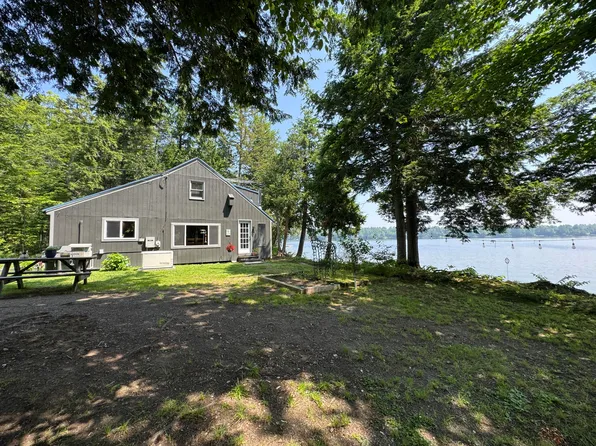 12 Beech Ridge Drive, Abbot, ME 04406