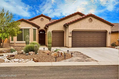 60065 E Arroyo Vista Dr Photo 1