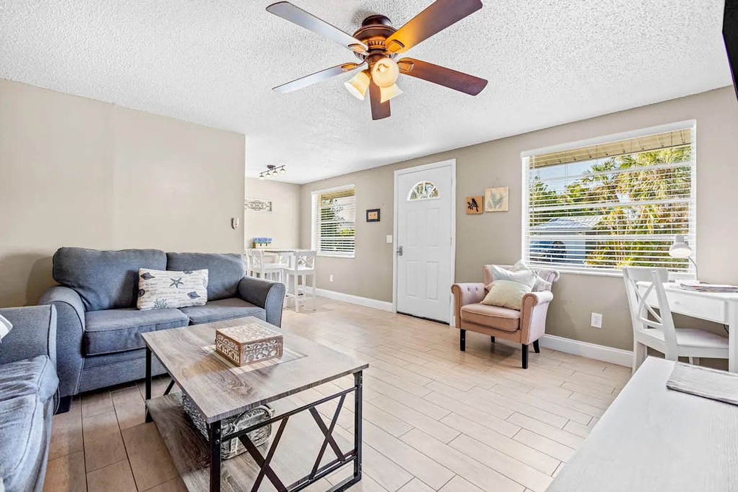 2 bed, 2.0 bath, 861 sqft, $2,154 — Photo 4