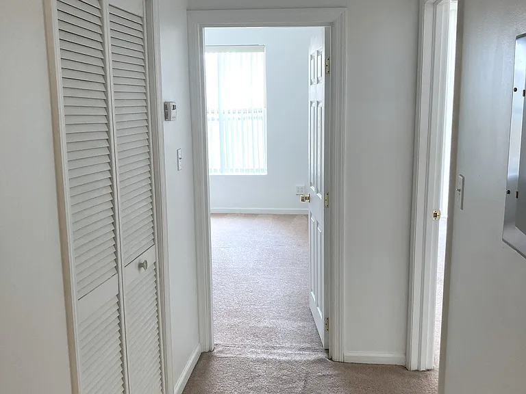 3401 Forbes Ave #403 — Photo 8