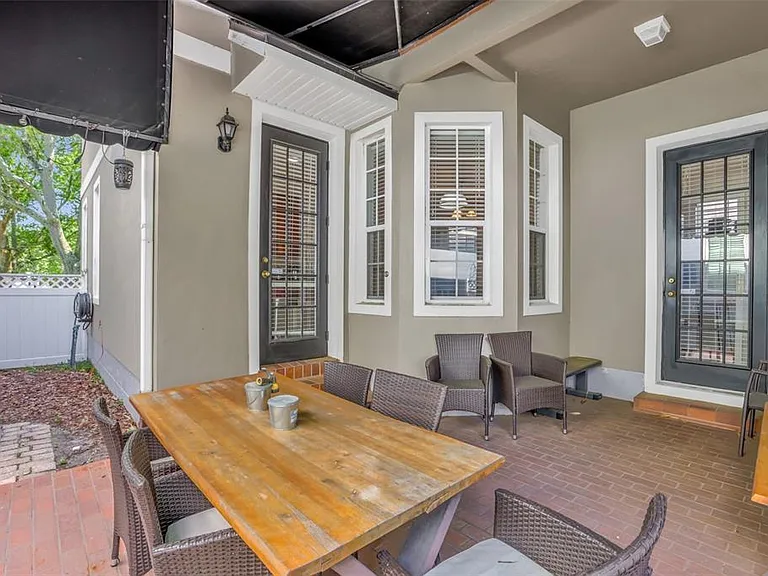 2165 Ridgewood St — Photo 29