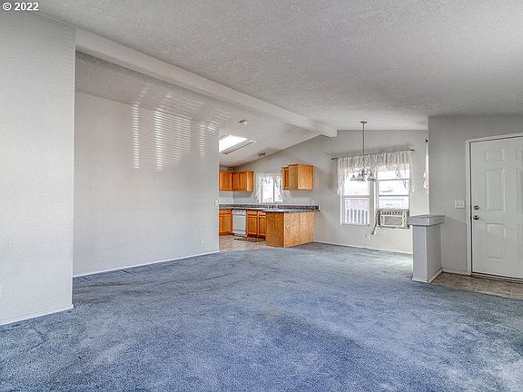 4th image of 17401 SE 39th St Unit 36