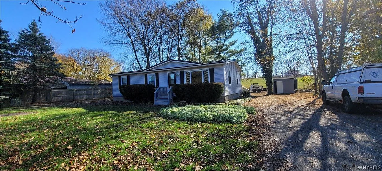6930 Swamp Rd photo 1