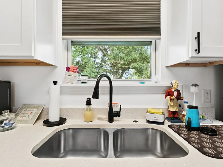 526 Camellia Ave — Photo 11