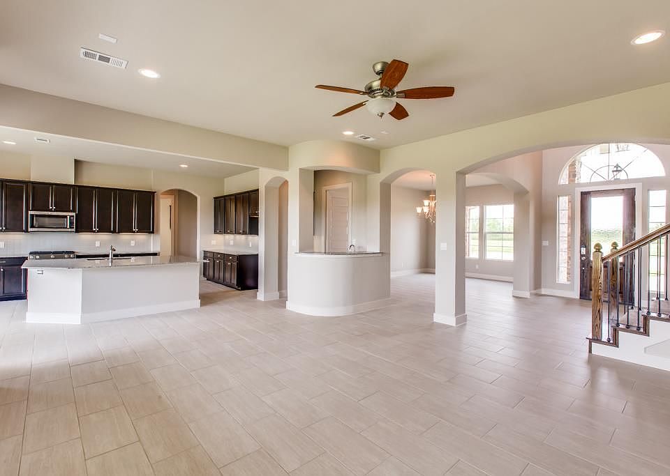 2nd image of 76 Palmero Way