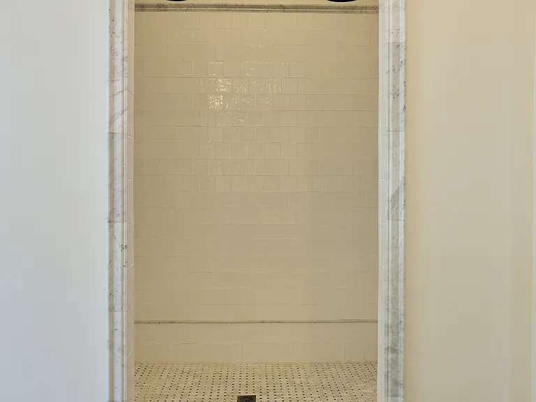 2979 Saint Johns Ave — Photo 30
