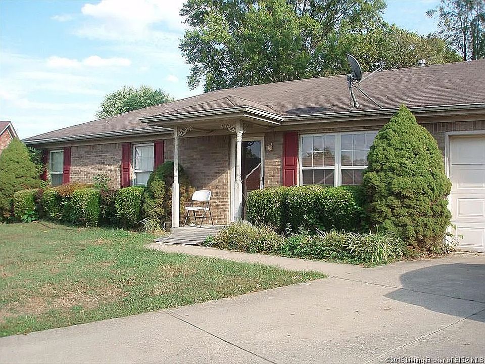 2nd image of 64 Wolfe Trace Ct