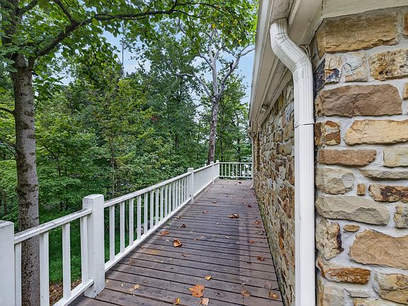 4th image of 8169 Upper Bay Ln