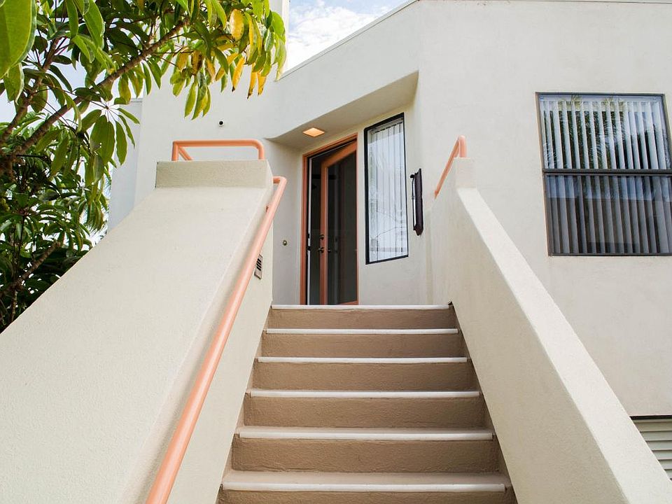Private Stairway