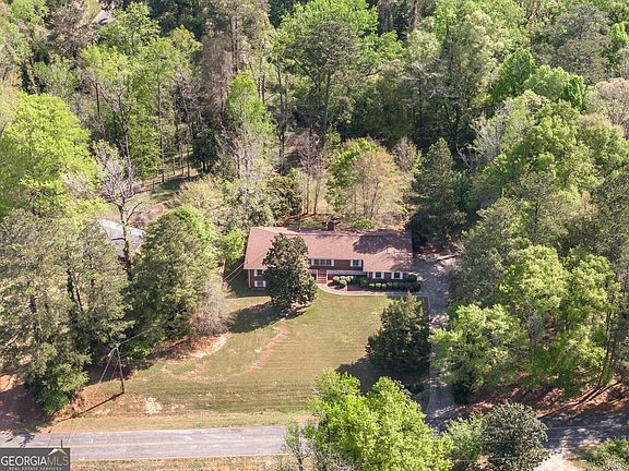 2nd image of 835 Old Lundy Rd