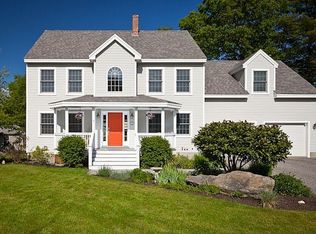 7 Farm House Ln, Portland, ME 04103