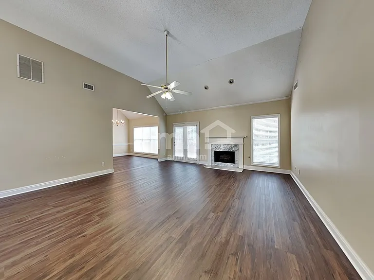 154 Acadian Dr — Photo 10