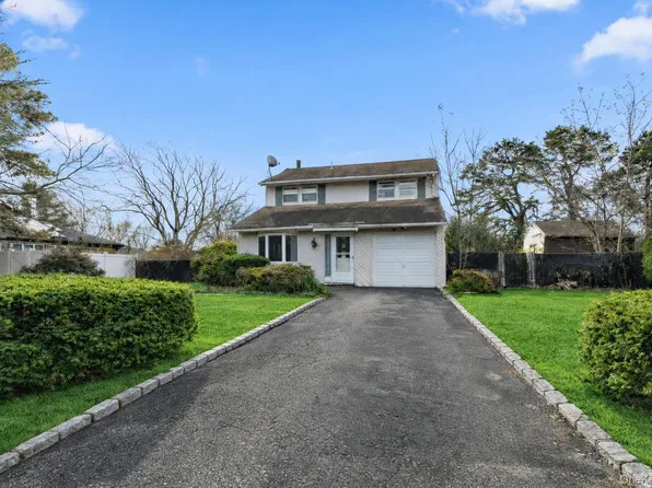 40 Mercury Avenue, East Patchogue, NY 11772