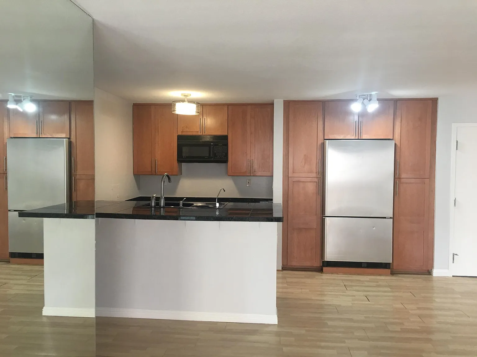 5585 E Pacific Coast Hwy — Photo 2