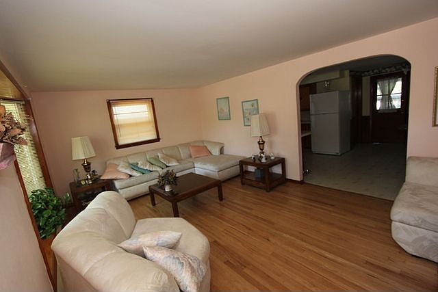 2nd image of 3000 Hiawatha Ave