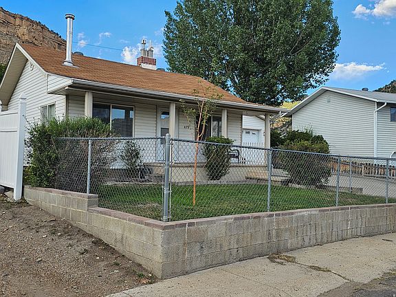 2nd image of 675 Edgehill Dr