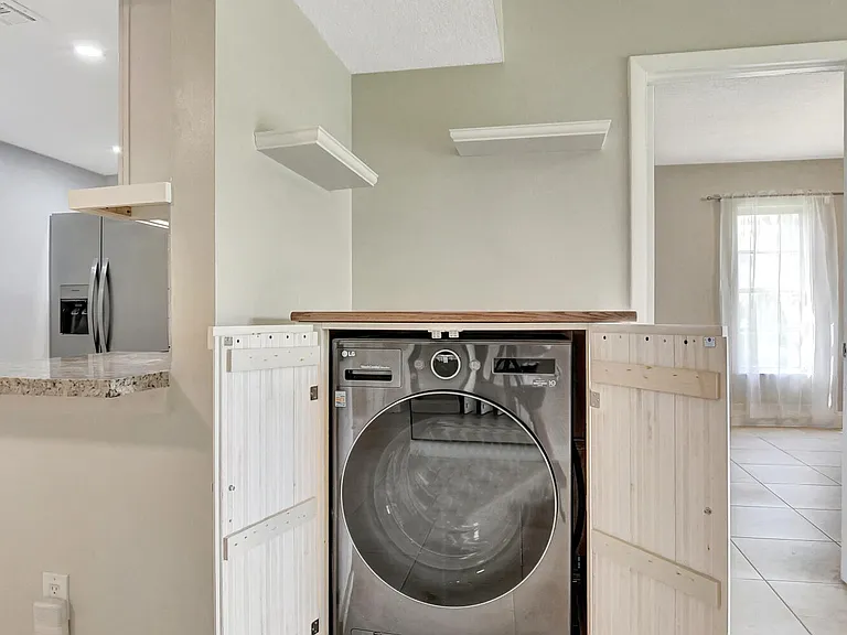 450 NW 20th St #2020 — Photo 10