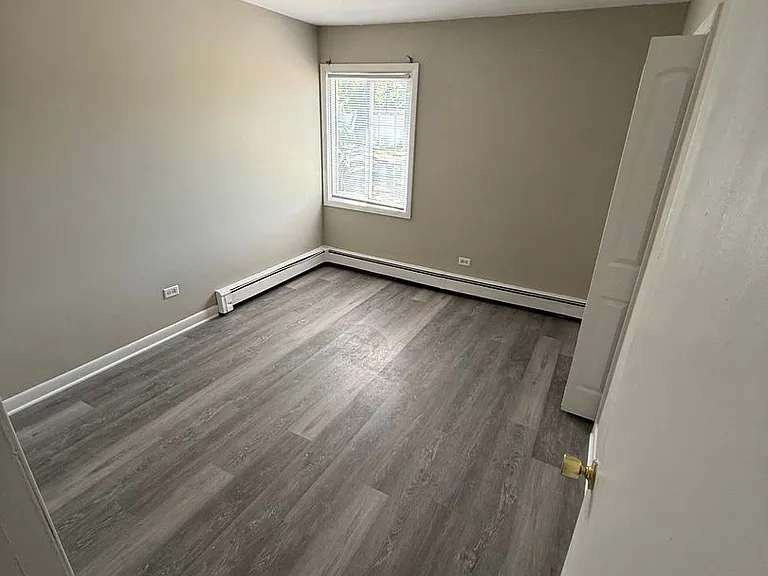 2415 Paradise Blvd — Photo 7