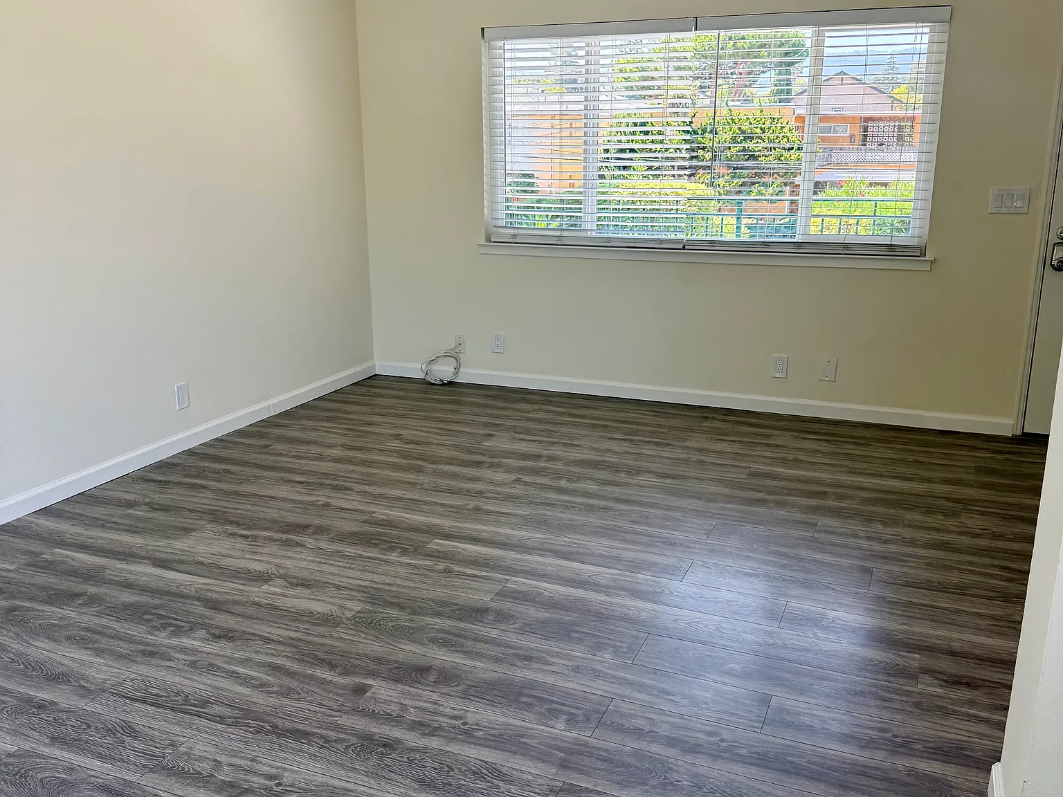 2 bed, 1000 sqft, $3,500 — Photo 1