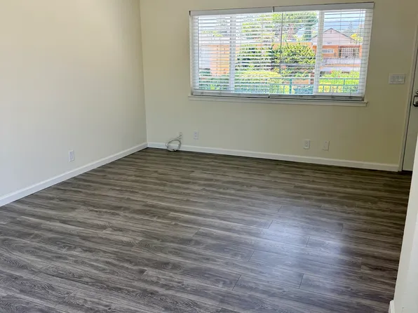 1435 Regent St APT 5, Redwood City, CA 94061