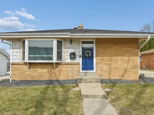 9826 West Menomonee Park COURT, Milwaukee, WI 53225