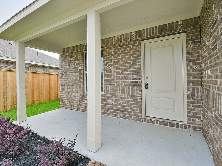 21811 Carpineti Ln — Photo 3