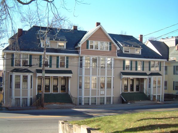 824 Bridge St #18