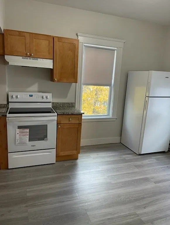 2 bed, 1.0 bath, 800 sqft, $2,450 — Photo 2