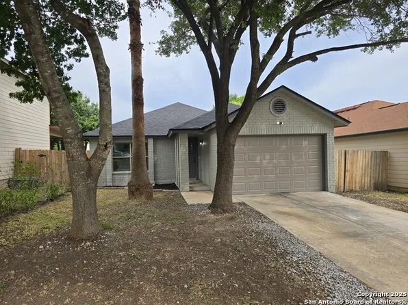 7822 Winterstone Dr, San Antonio, TX 78254