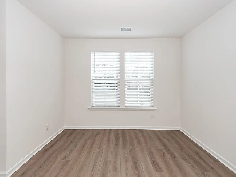 4633 Forest Hills Dr #1303 — Photo 22