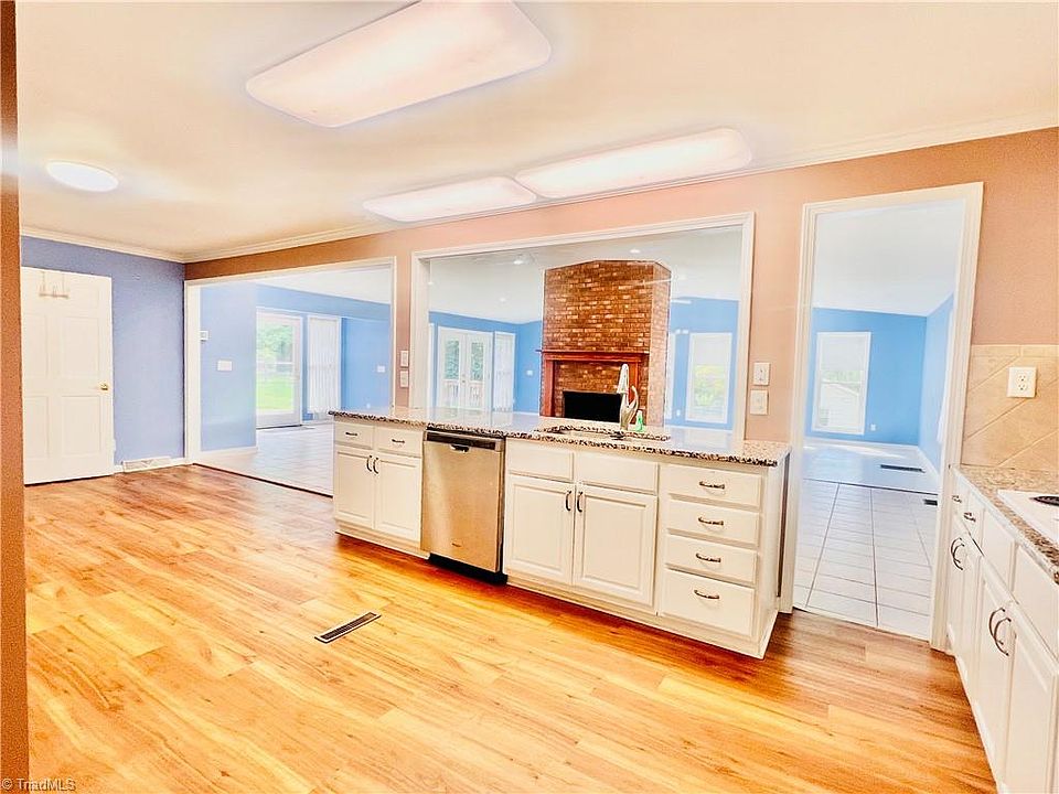 1st image of 4602 Ramblewood Dr